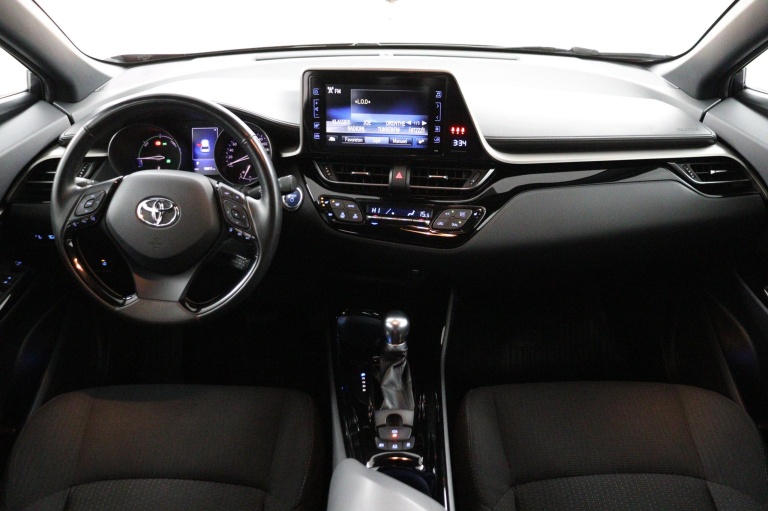Toyota C-HR - 1.8 Hybrid Dynamic Sport 4