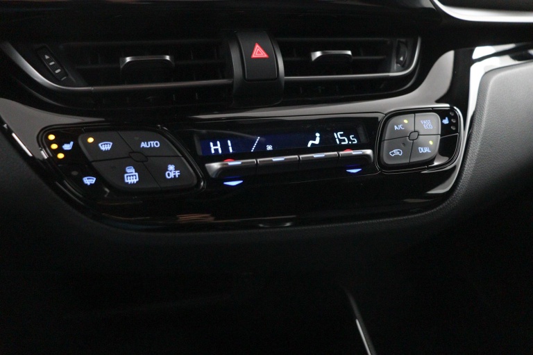 Toyota C-HR - 1.8 Hybrid Dynamic Sport 7