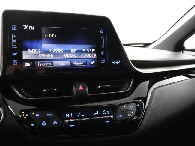 Toyota C-HR - 1.8 Hybrid Dynamic Sport