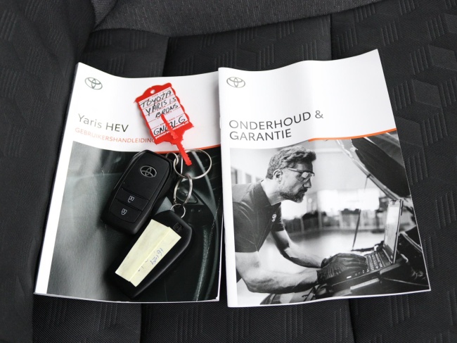 Toyota Yaris - 1.5 Hybrid 115 First Edition