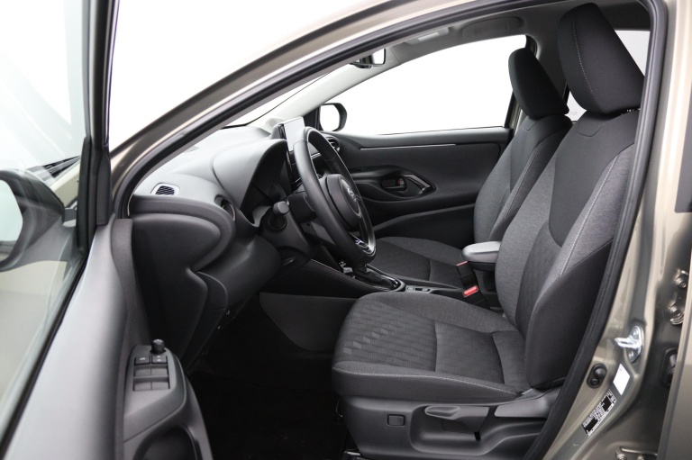 Toyota Yaris - 1.5 Hybrid 115 First Edition 17