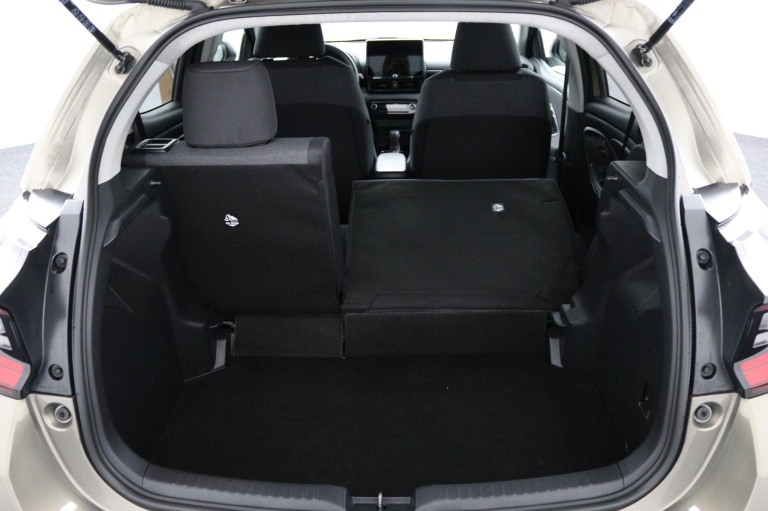 Toyota Yaris - 1.5 Hybrid 115 First Edition 26