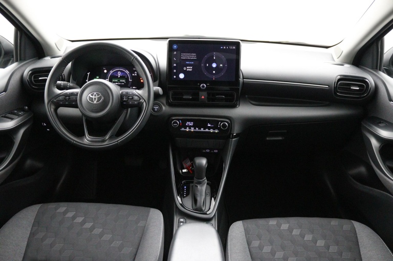 Toyota Yaris - 1.5 Hybrid 115 First Edition 4