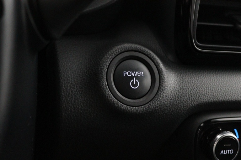 Toyota Yaris - 1.5 Hybrid 115 First Edition 40