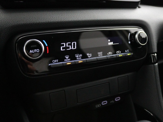 Toyota Yaris - 1.5 Hybrid 115 First Edition