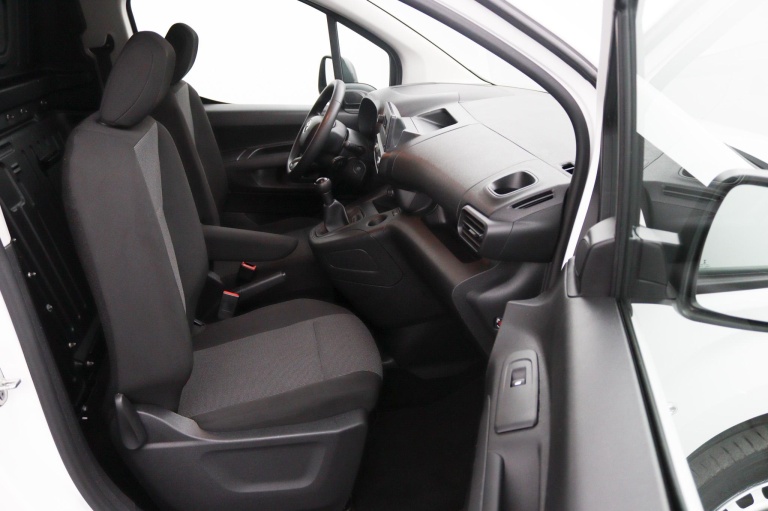Toyota PROACE CITY - 1.5 D-4D Cool Comfort 23