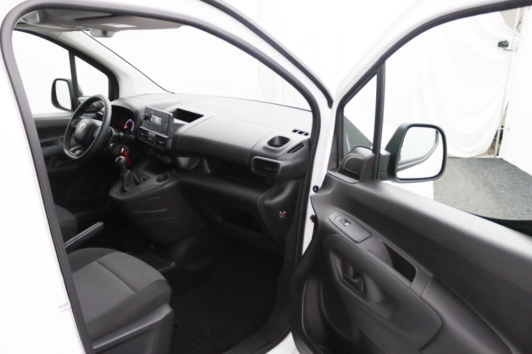 Toyota PROACE CITY - 1.5 D-4D Cool Comfort 38