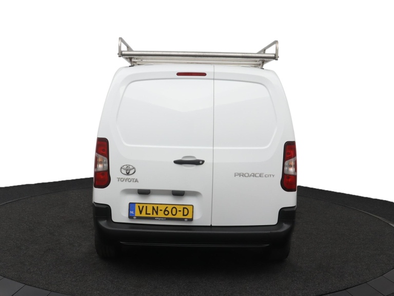 Toyota PROACE CITY - 1.5 D-4D Cool Comfort 39