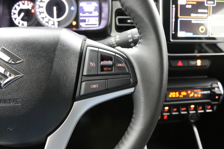 Suzuki Ignis - 1.2 Smart Hybrid Style 20