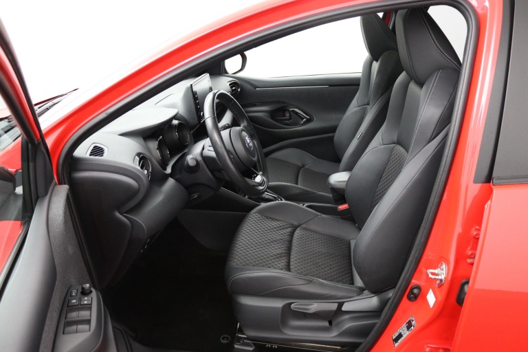 Toyota Yaris - 1.5 Hybrid Executive 17