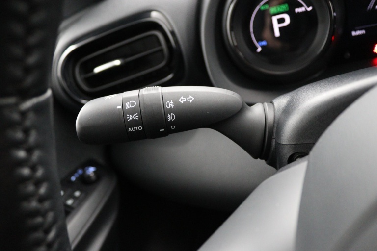 Toyota Yaris - 1.5 Hybrid Executive 30