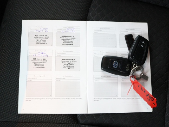 Toyota C-HR - 1.8 Hybrid Business