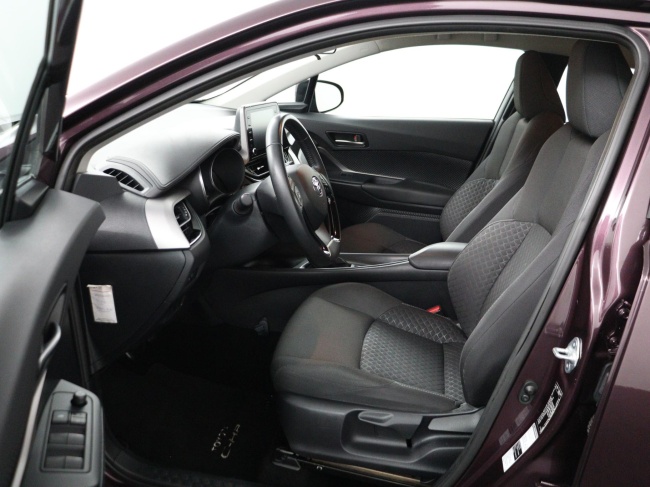 Toyota C-HR - 1.8 Hybrid Business