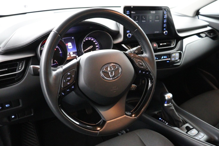 Toyota C-HR - 1.8 Hybrid Business 19