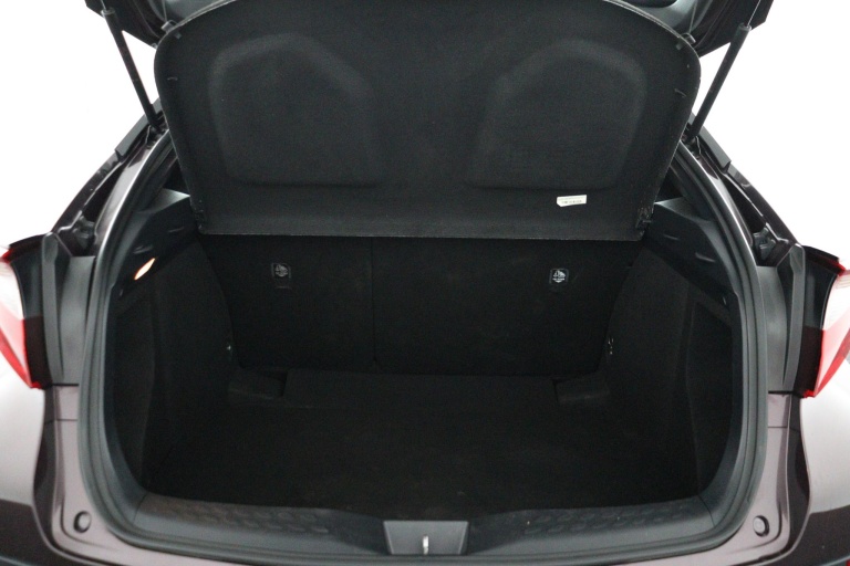 Toyota C-HR - 1.8 Hybrid Business 21