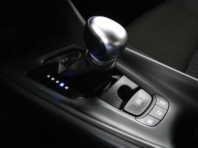 Toyota C-HR - 1.8 Hybrid Business