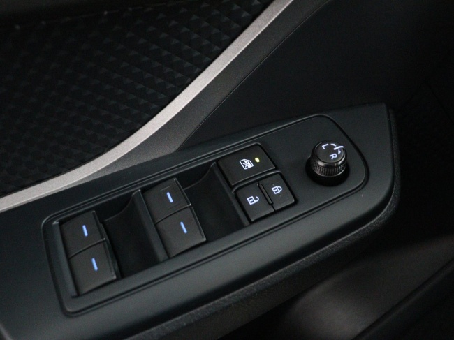 Toyota C-HR - 1.8 Hybrid Business