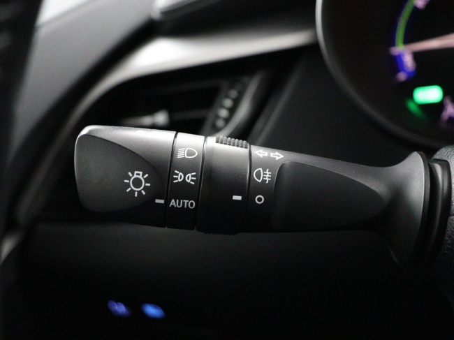 Toyota C-HR - 1.8 Hybrid Business