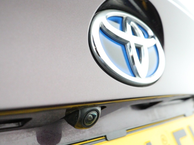 Toyota C-HR - 1.8 Hybrid Business