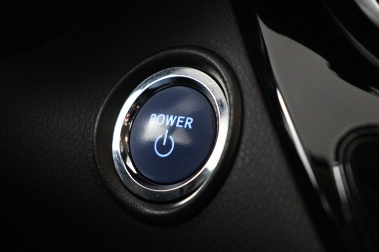 Toyota C-HR - 1.8 Hybrid Business 35