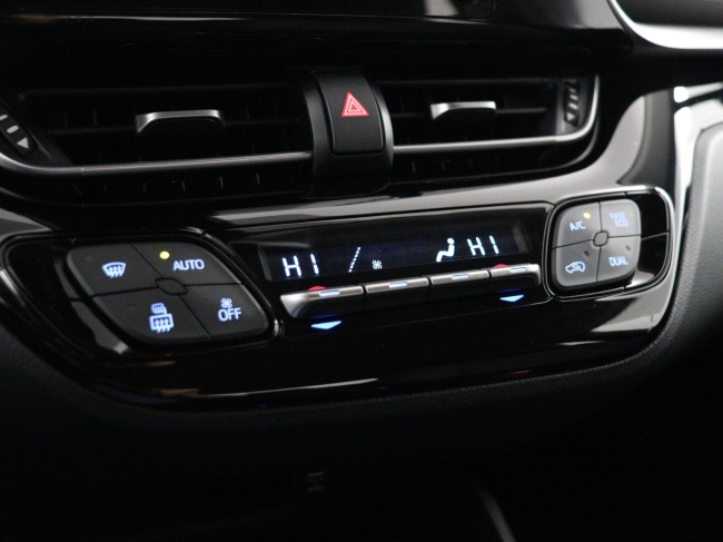 Toyota C-HR - 1.8 Hybrid Business