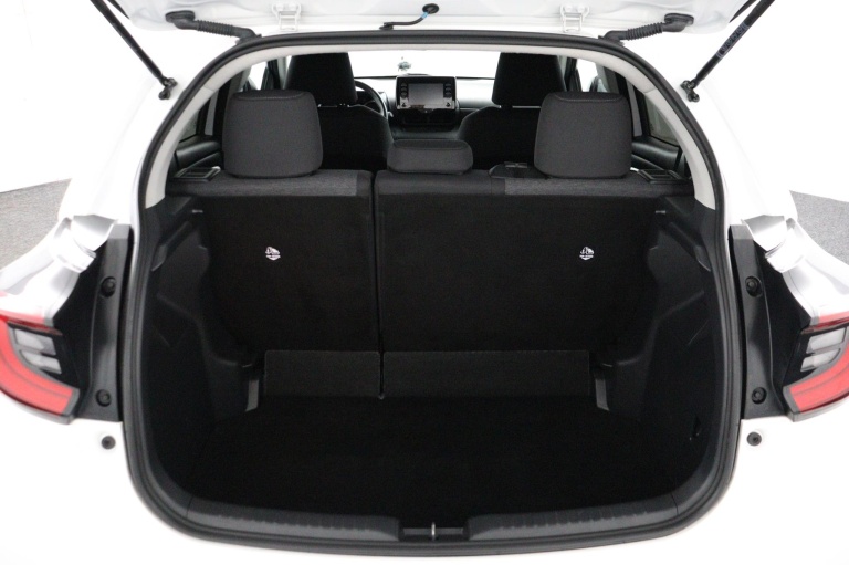 Toyota yaris - 1.5 Hybrid Dynamic 23