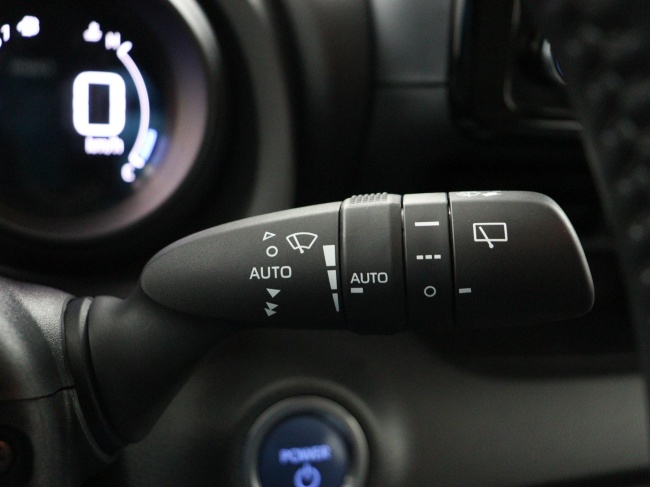 Toyota yaris - 1.5 Hybrid Dynamic