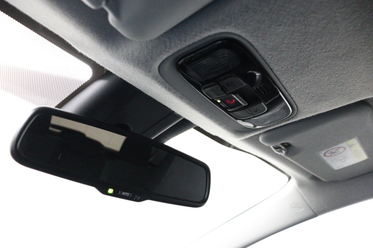 Toyota yaris - 1.5 Hybrid Dynamic 31