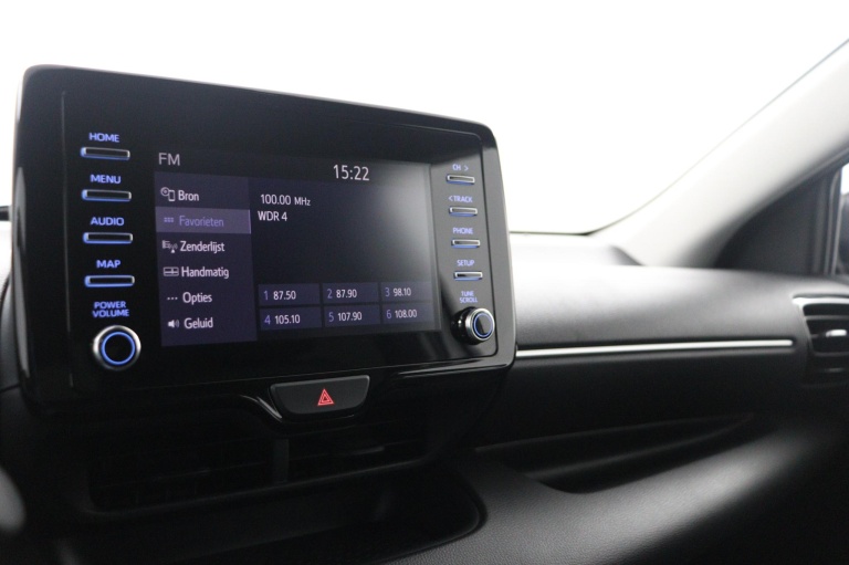 Toyota yaris - 1.5 Hybrid Dynamic 8