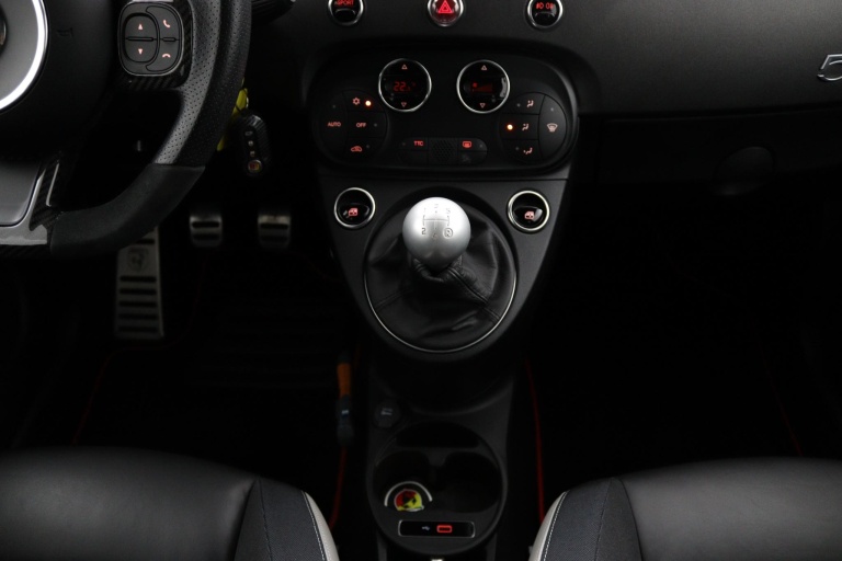 Fiat 500 C - 1.4 T-Jet Abarth Competizione 70th Anniversary 21