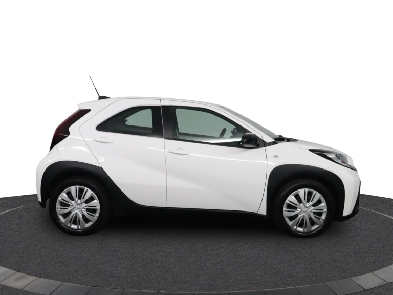 Toyota Aygo X - 1.0 VVT-i MT Play 12