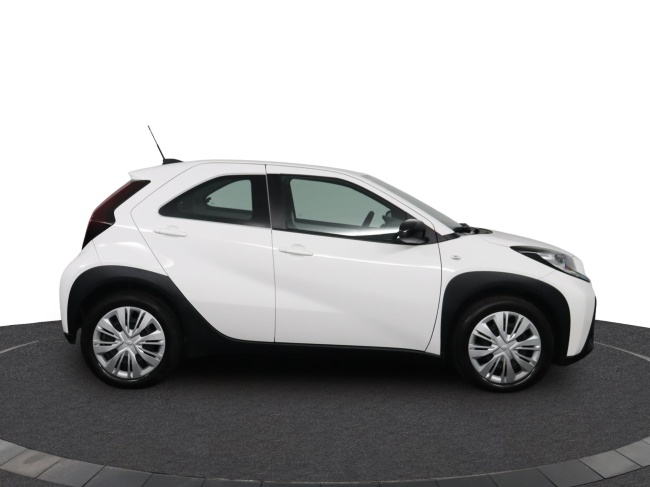 Toyota Aygo X - 1.0 VVT-i MT Play