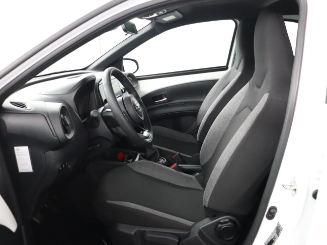 Toyota Aygo X - 1.0 VVT-i MT Play