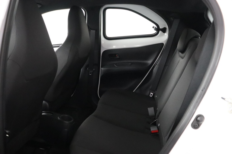 Toyota Aygo X - 1.0 VVT-i MT Play 17