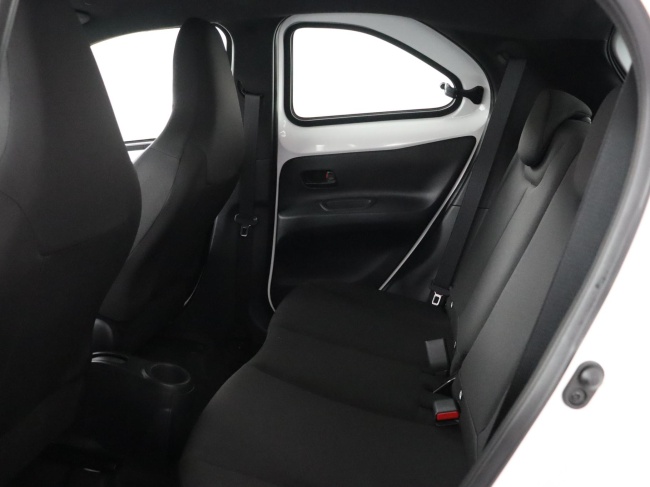 Toyota Aygo X - 1.0 VVT-i MT Play