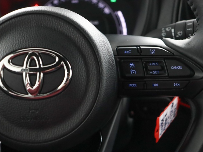 Toyota Aygo X - 1.0 VVT-i MT Play