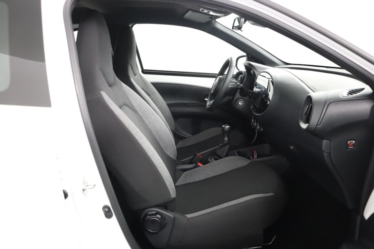 Toyota Aygo X - 1.0 VVT-i MT Play 21