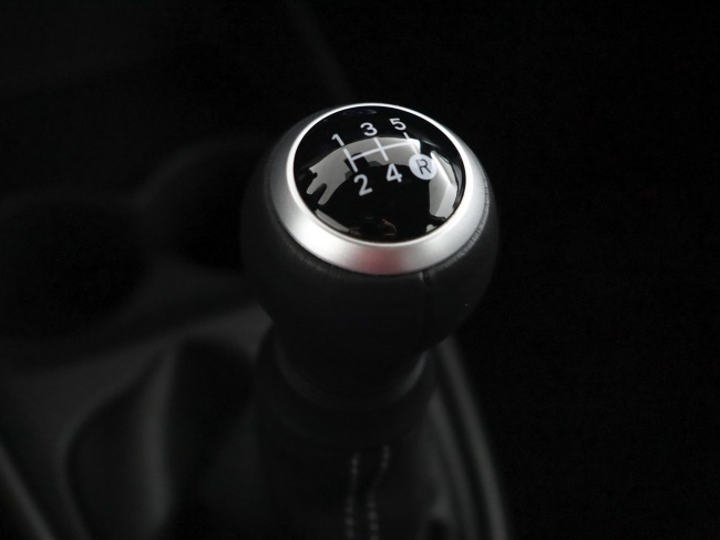 Toyota Aygo X - 1.0 VVT-i MT Play