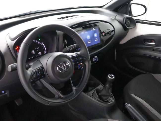 Toyota Aygo X - 1.0 VVT-i MT Play