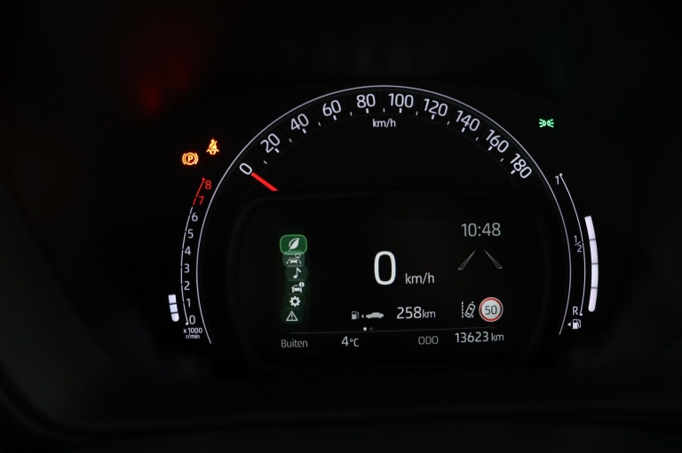 Toyota Aygo X - 1.0 VVT-i MT Play 46