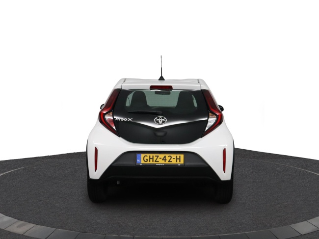 Toyota Aygo X - 1.0 VVT-i MT Play