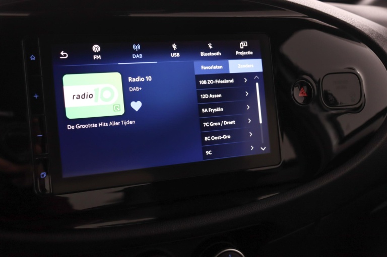 Toyota Aygo X - 1.0 VVT-i MT Play 8