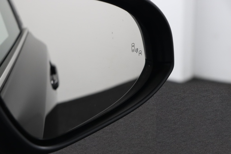 Toyota C-HR - 2.0 Hybrid First Edition 39