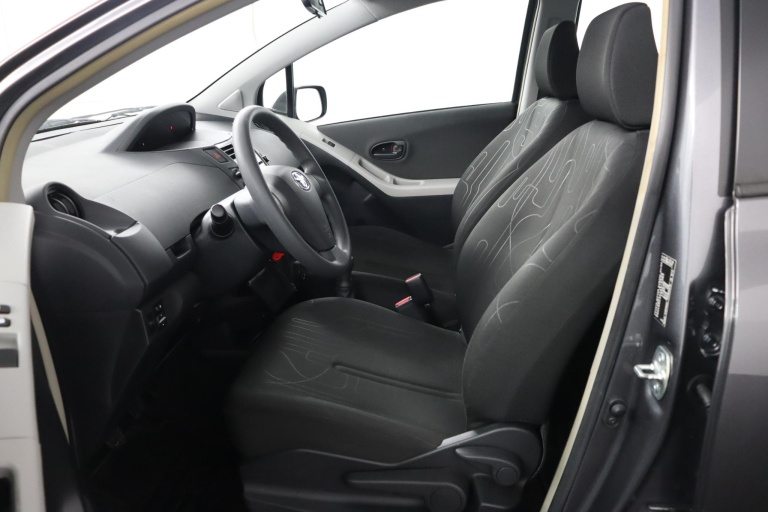 Toyota Yaris - 1.0 VVTi Acces 16