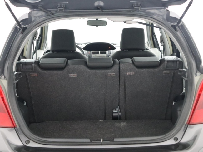 Toyota Yaris - 1.0 VVTi Acces