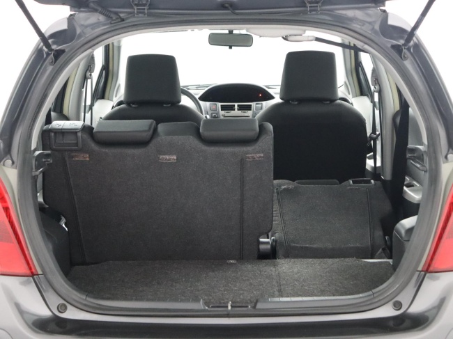 Toyota Yaris - 1.0 VVTi Acces