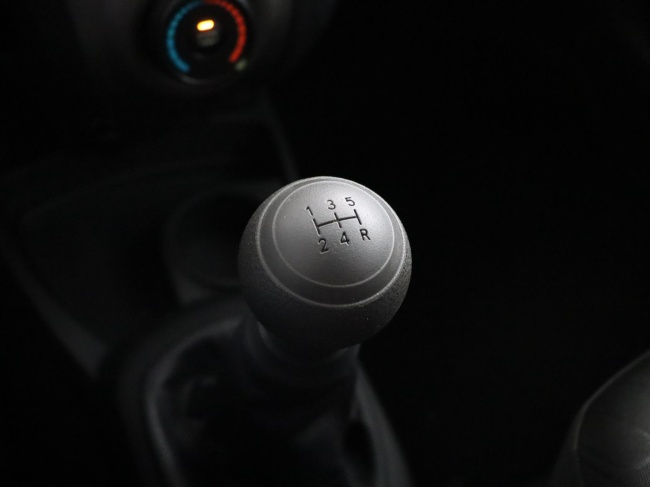 Toyota Yaris - 1.0 VVTi Acces