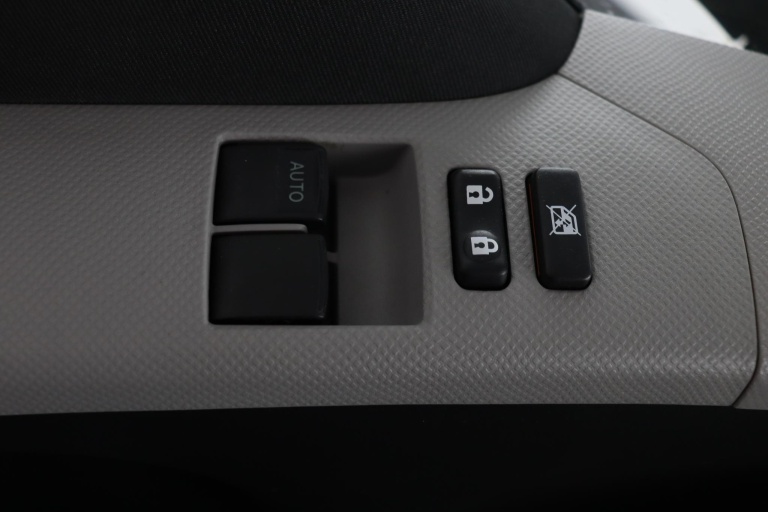 Toyota Yaris - 1.0 VVTi Acces 26