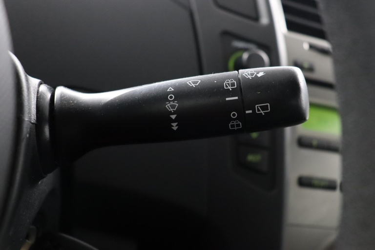 Toyota Yaris - 1.0 VVTi Acces 28