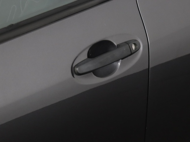 Toyota Yaris - 1.0 VVTi Acces